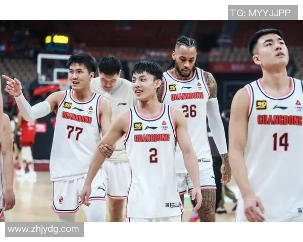CBA精彩对决广东队迎战同曦队全力争胜展现篮球魅力